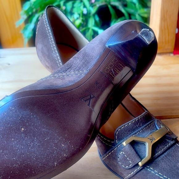 Louis Vuitton Square Toe Kitten Heels - Picture 2 of 3